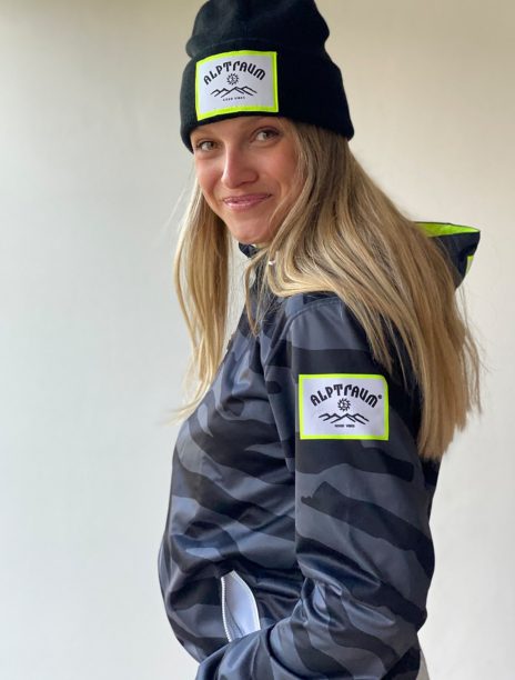 Motion-jacket-Safari-bw-beanie-Vibes-bl