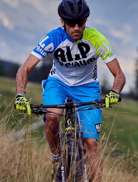 shop-trikot-hifi-bikeshort-hifi bikeglove neon